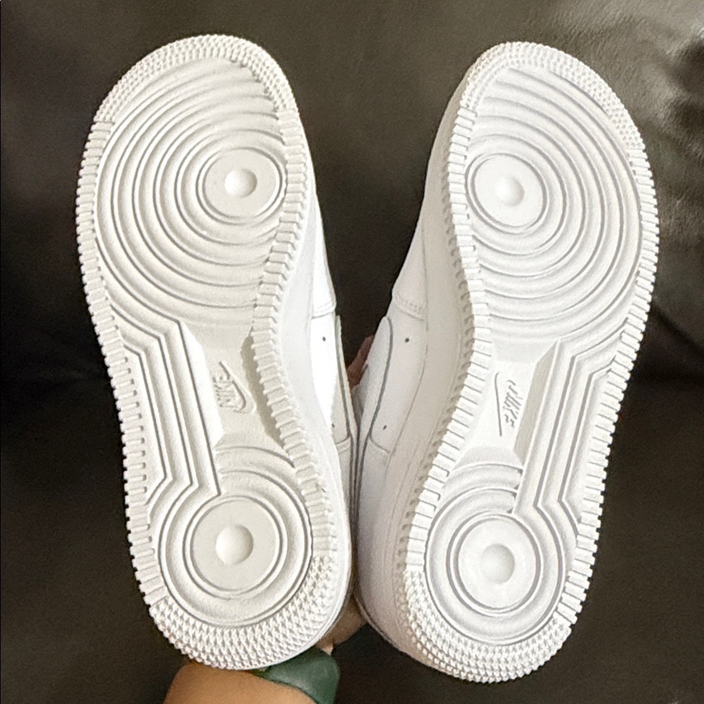 NWOB Nike Air Force 1 Low White Sneakers size 6Y - Picture 5 of 6